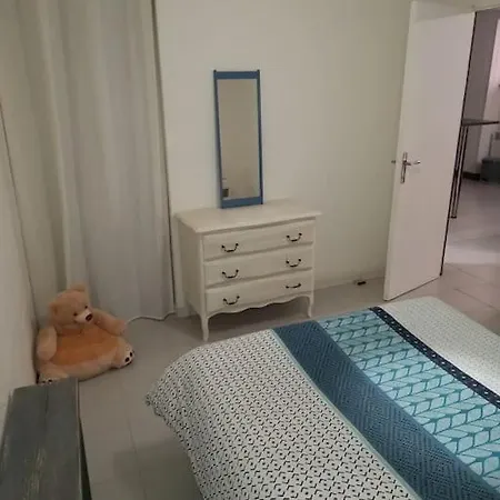 Agreable T2 Calme Centre-ville 아파트