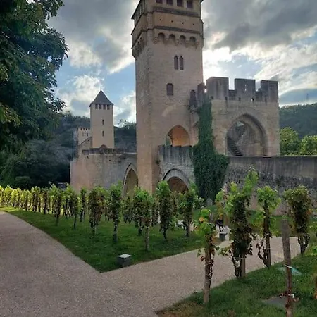 Agreable T2 Calme Centre-ville Cahors